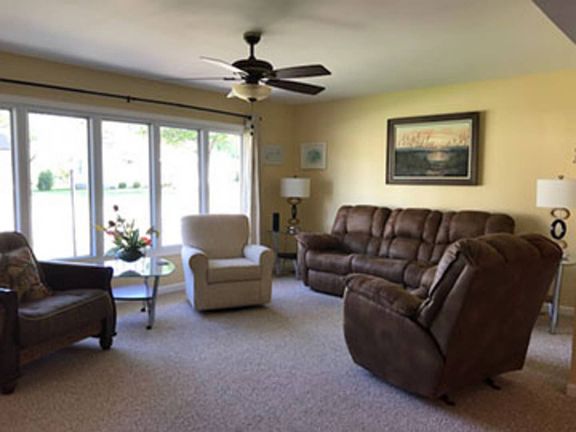 5th image of 1318 W Center Dr