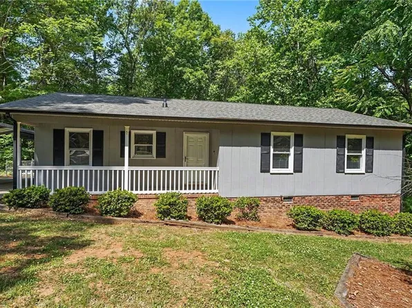 1514 Pepperidge Rd, Asheboro, NC 27205