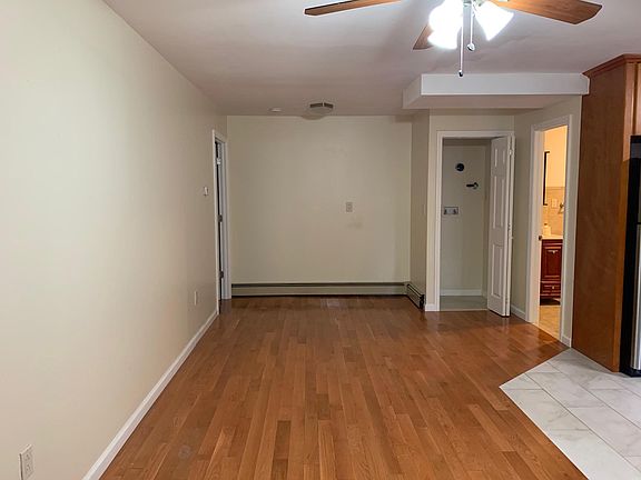3rd image of 3309 Griswold Ave APT 1