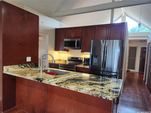 94-357 Kaholo St, Mililani, HI 96789