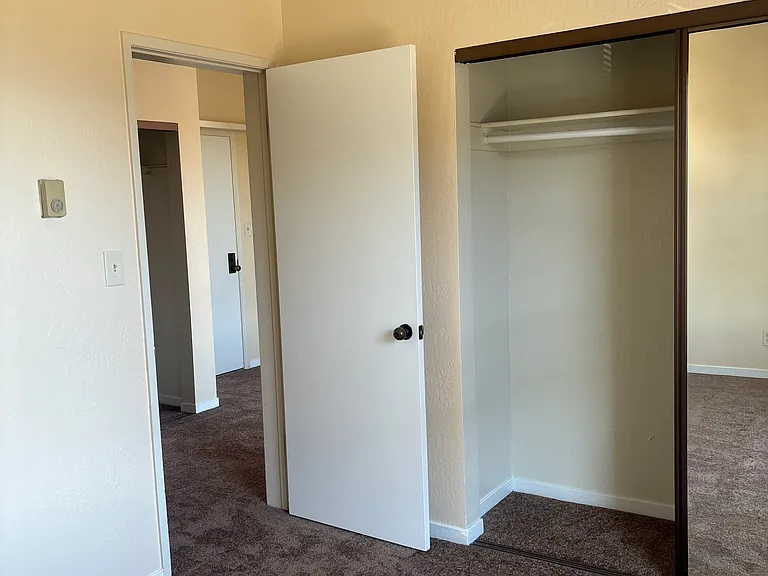 28 Cottage Ave #12 — Photo 3