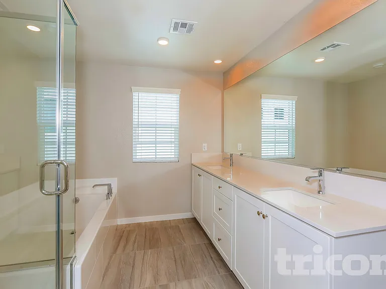 28207 Luther Dr — Photo 8