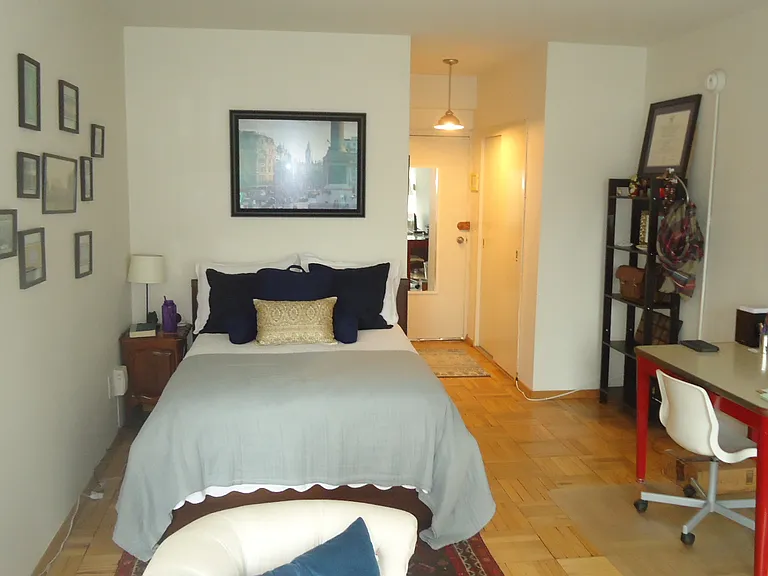 Foyer Entry with closet needs to Living Area