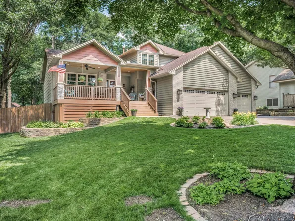 12145 Jonquil St NW, Coon Rapids, MN 55433