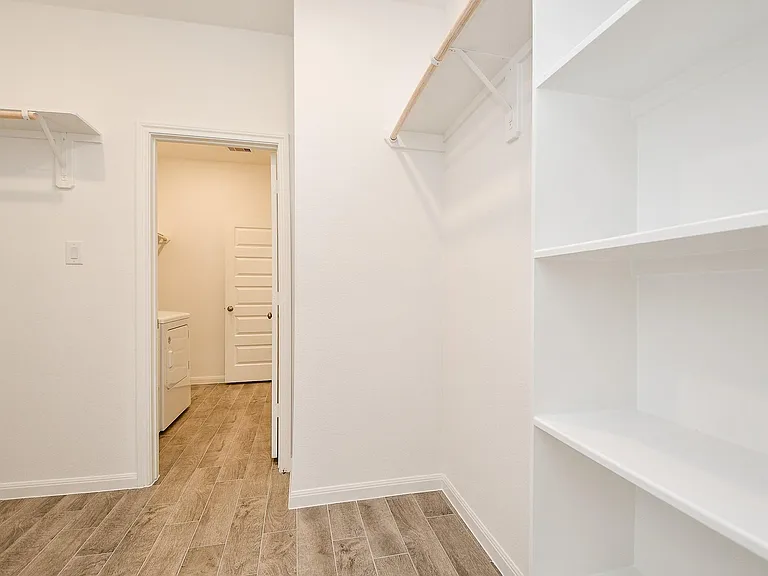 7207 Prairie Heights Dr — Photo 12