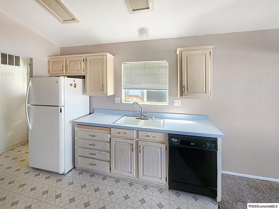 4th image of 2458 N 9th St #B-7