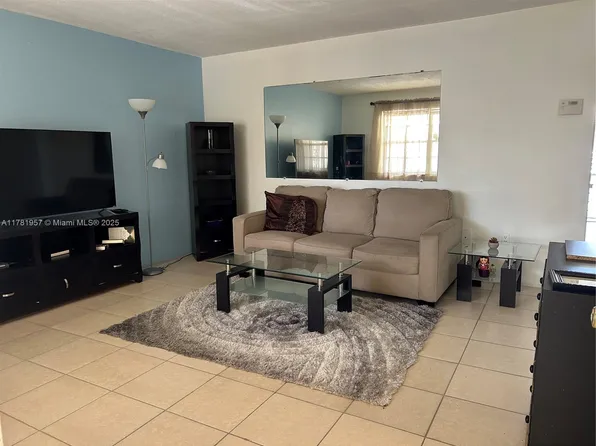 1355 NE 167th St APT 307, Miami, FL 33162