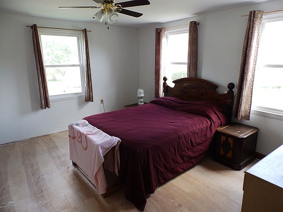 5th image of 215 N Union St