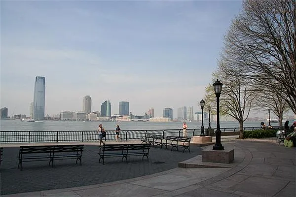 Rented by New York Residence | media 3