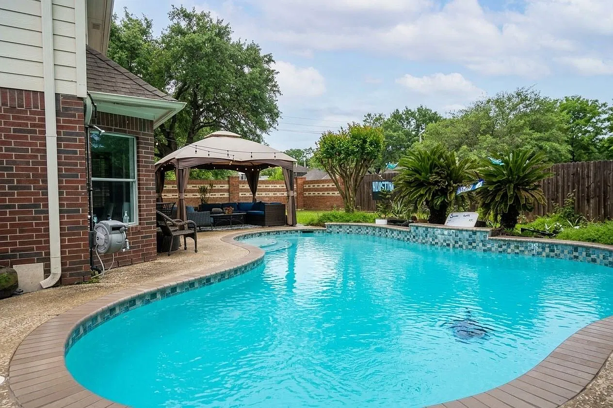4 bed, 2.5 bath, 2886 sqft, $5,500 — Photo 3