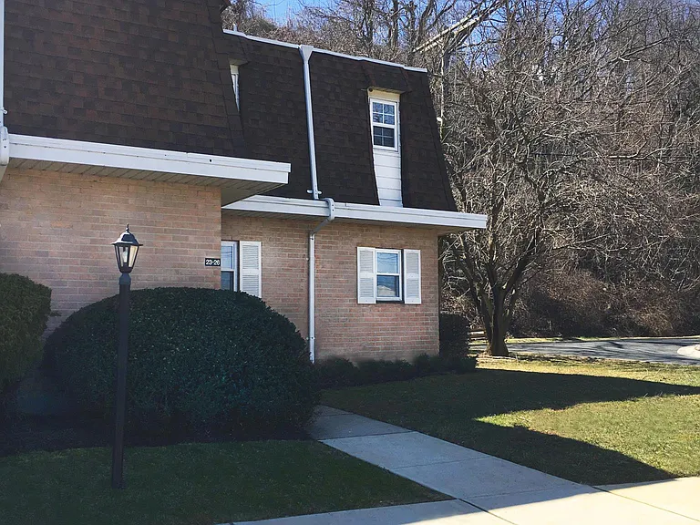 321 Shore Dr #23 — Photo 11