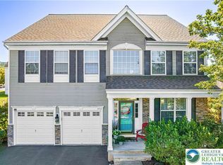 7458 Scenic View Dr, Macungie, PA 18062