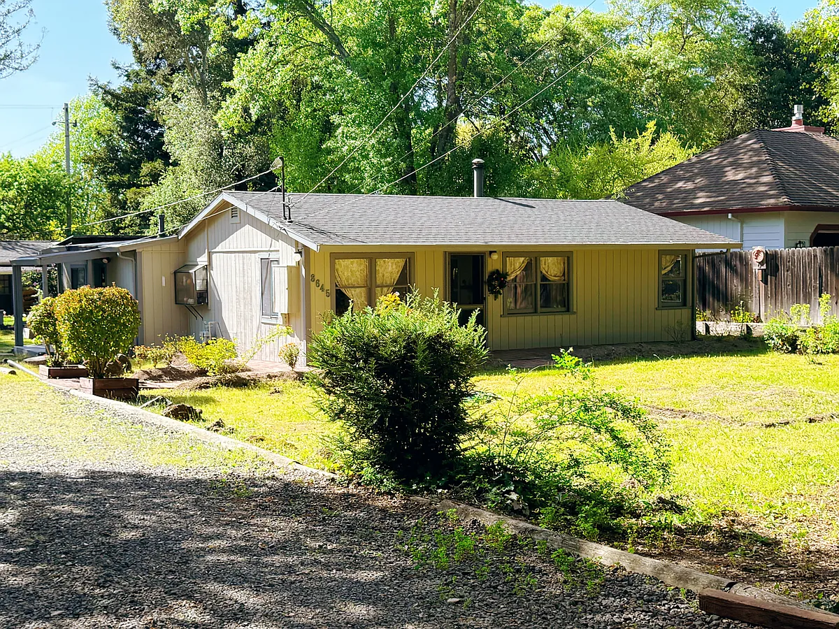 Building Photo - 8645 Sonoma Ave