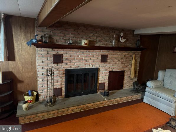 419 Eshleman Dr, Lititz, PA 17543
