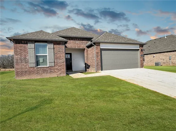 5382 Selah St, Springdale, AR 72764