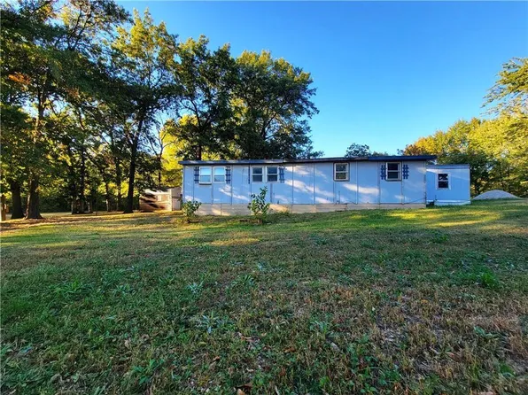 3155 Lafayette Dr, Lake Lafayette, MO 64076