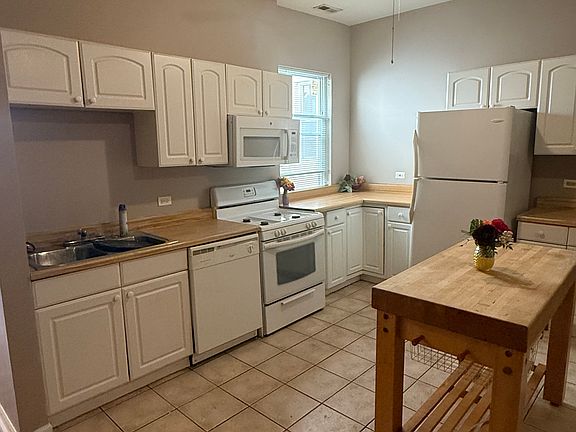 3rd image of 4254 S Cottage Grove Ave #3