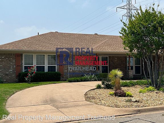 3rd image of 6400 Espana Dr #6402