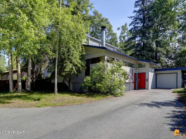 2207 Culver Pl, Anchorage, AK 99503