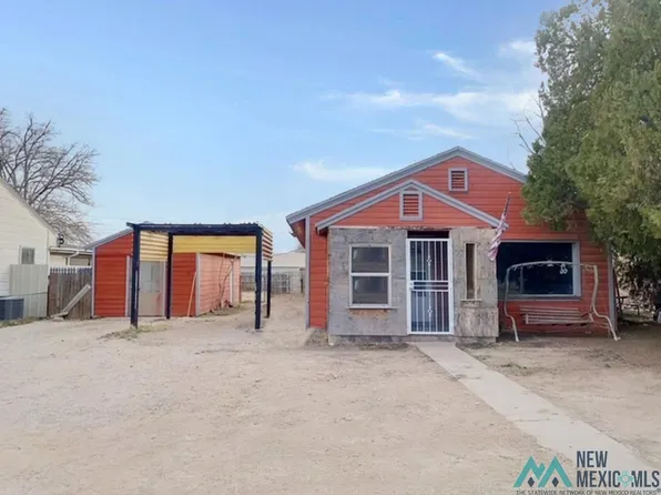 2017 Georgia St, Carlsbad, NM 88220