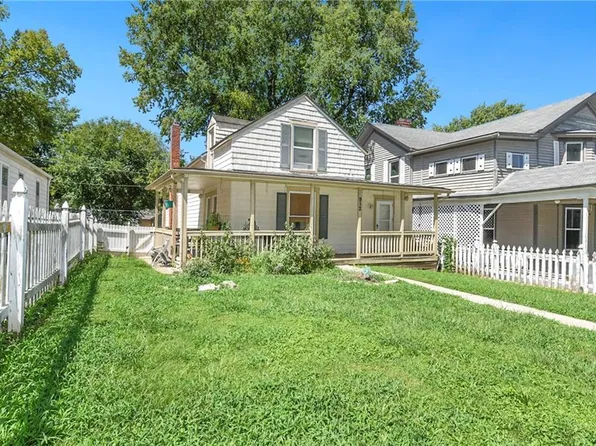 912 3rd Ave, Leavenworth, KS 66048