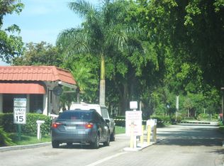 8980 S Hollybrook Blvd APT 103, Pembroke Pines, FL 33025