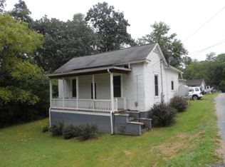 123 York St, Marion, VA 24354