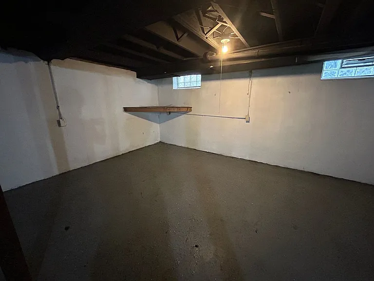 16575 Mendota St — Photo 34