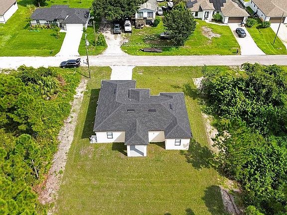 3rd image of 3605 18th ST SW