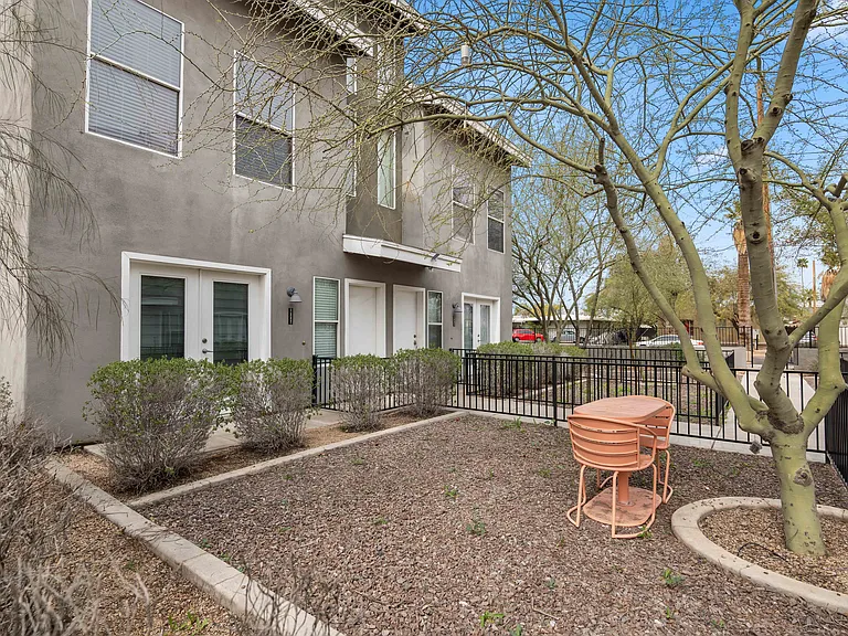 1205 W Roosevelt St #1231 — Photo 12