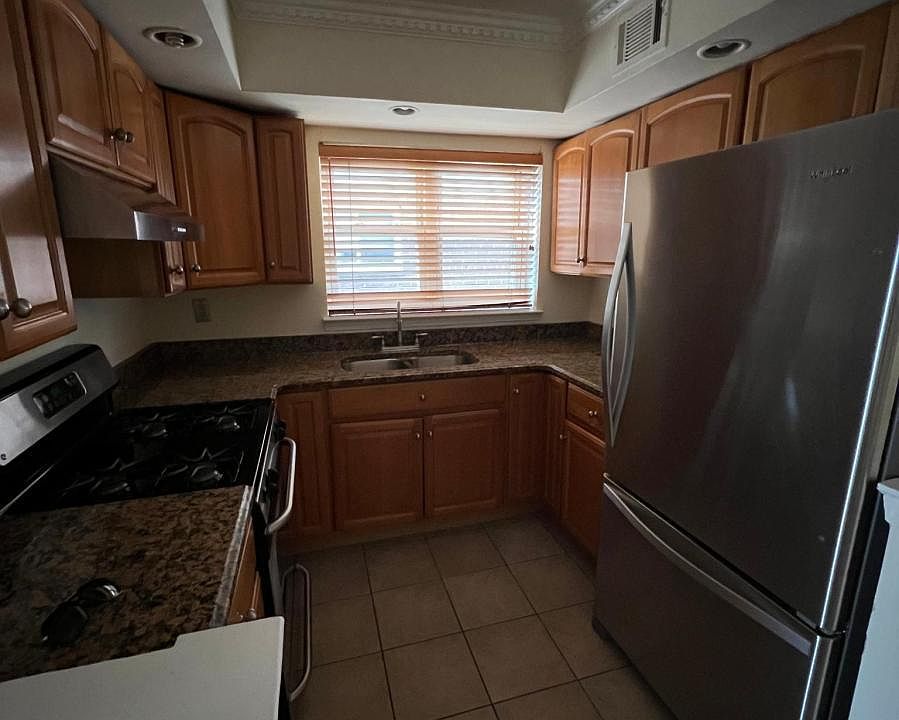 1st image of 3218 Griswold Ave