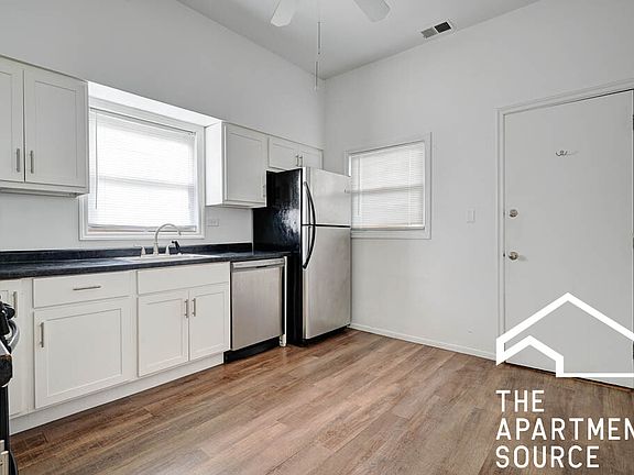 3rd image of 4116 N Damen Ave APT 2