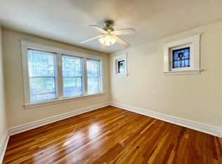 911 Saint Rita Ave, Saint Louis, MO 63105