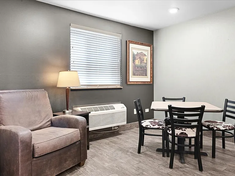Common area sitting / lounge space