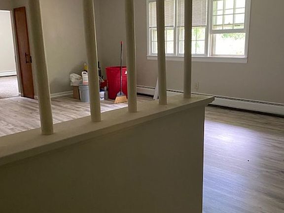 5th image of 382 River St #2B