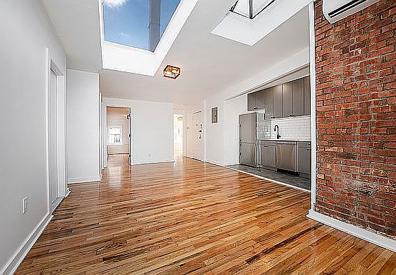 5th image of 162 Montague St #3R