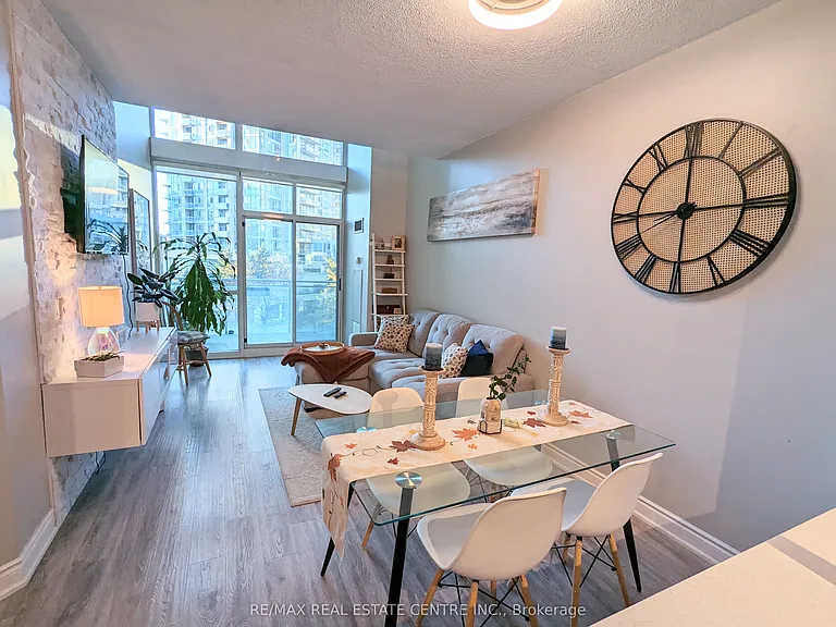220 Burnhamthorpe Rd W #711 — Photo 6