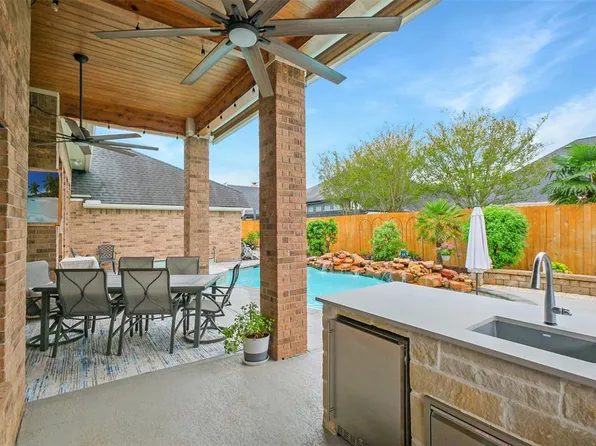 2722 Kestrel Trace Lane, Katy, TX 77494