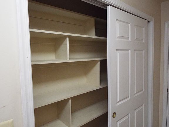5th image of 5806 Dogwood Tree Ln