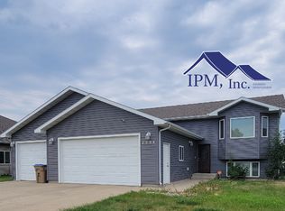 2304 4th Ave SW, Minot, ND 58701