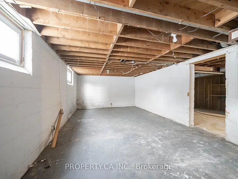 1592 Pharmacy Ave — Photo 11