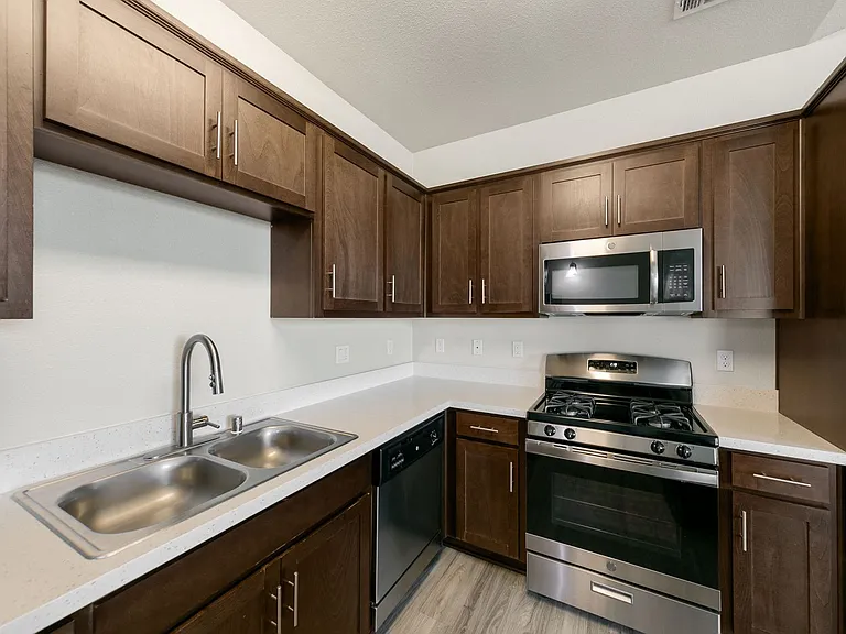Luxe Ripon Apartments — Photo 11