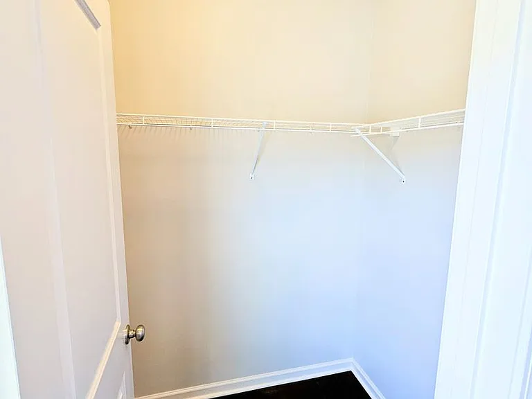 821 Westmoreland Cir NW — Photo 33