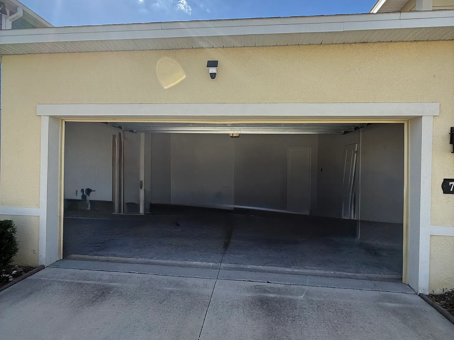 4 bed, 2017 sqft, $3,100 — Photo 1