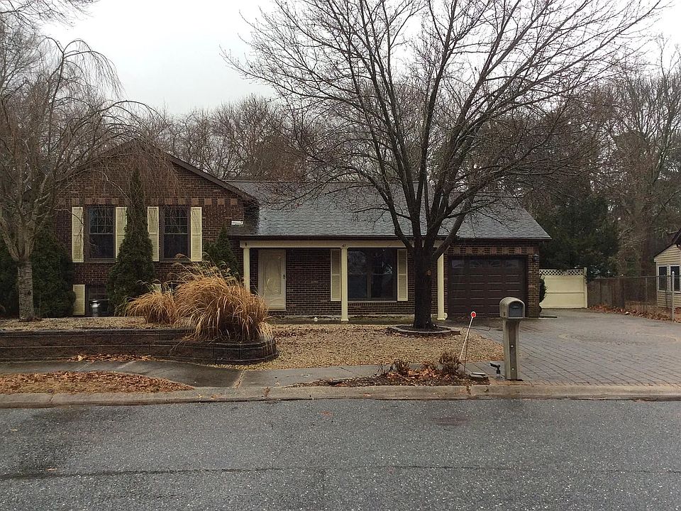 1st image of 47 Cedarbrook Ln