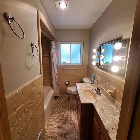 4565 Universal St — Photo 16