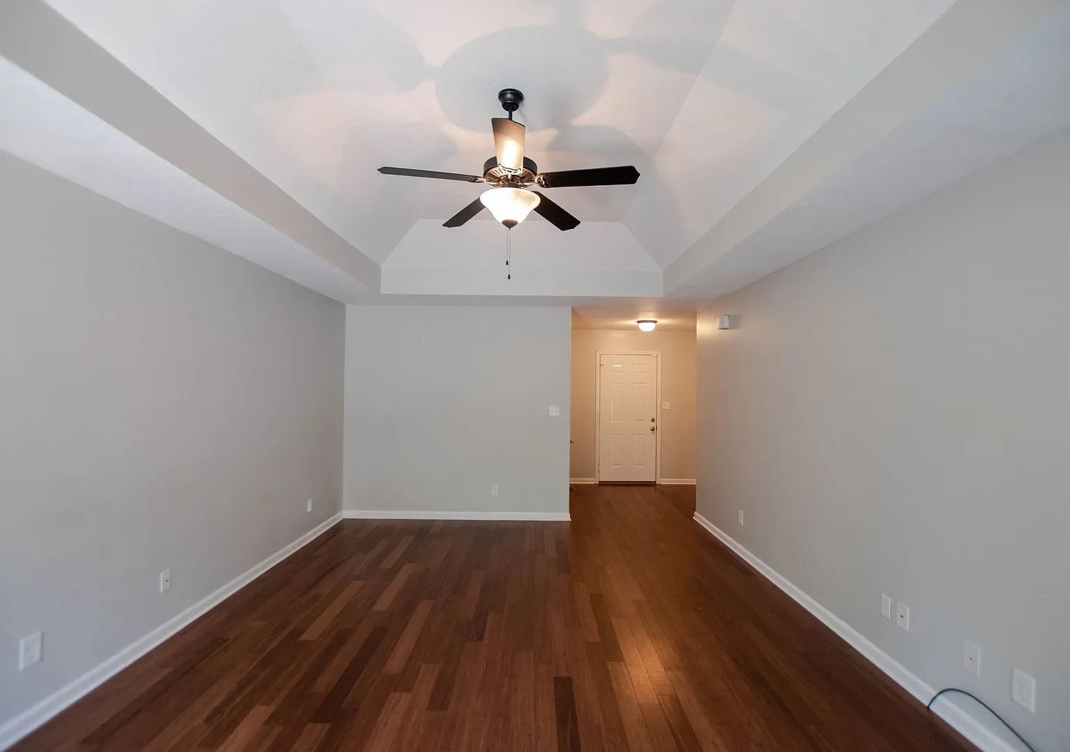 Pet Friendly Three Bedroom! — Photo 4
