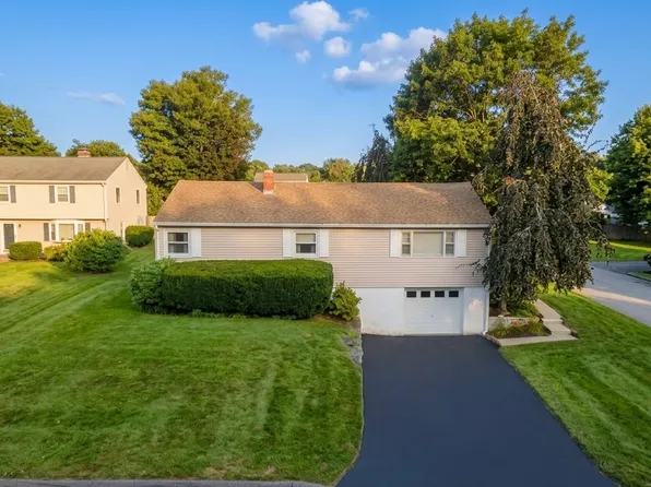 36 Revere St, Worcester, MA 01604