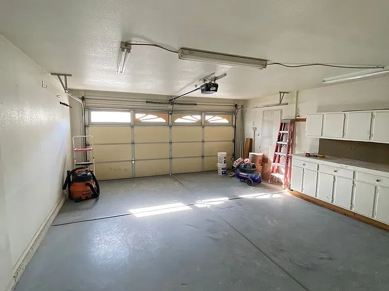 994 Trackers Glen Ave — Photo 33