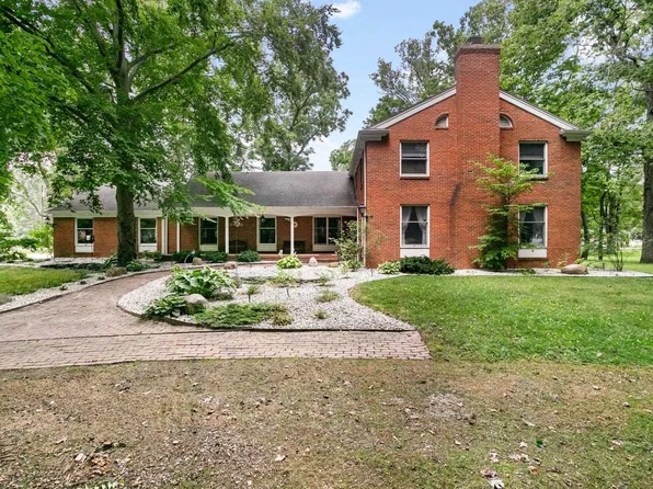 2727 Martin Manor Dr, Goshen, IN 46526